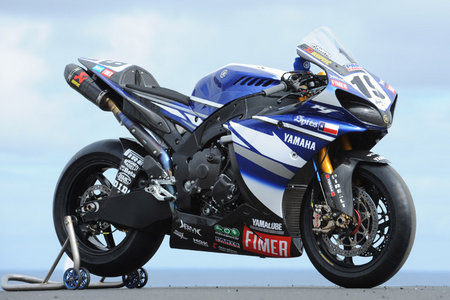 yamaha_yzf-r1_sbk_2009_01.jpg