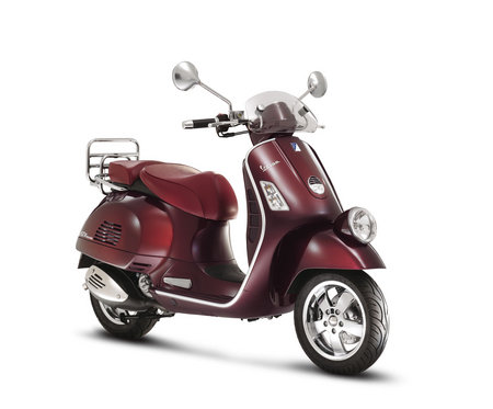 Vespa Vie della moda GTV_01.jpg