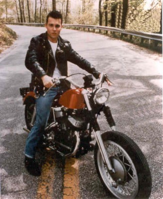 Johnnie%20Depp%20motorcycle.jpg