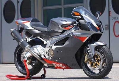 Aprilia RSV 1000 R.jpg