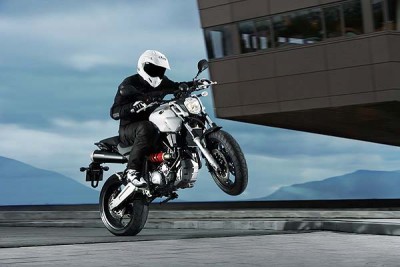 2006-Yamaha-MT-03d[1].jpg